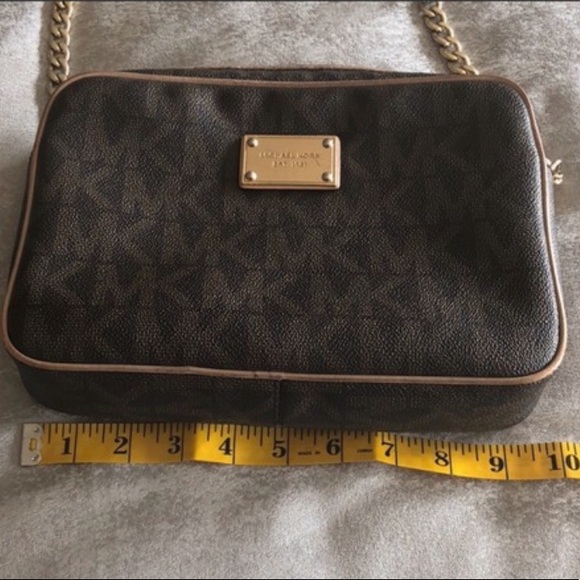 Michael Kors Crossbody Chain Purse - Picture 3 of 3